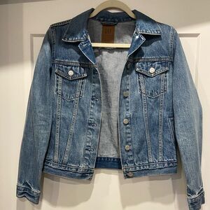 Gap jean jacket, xs petite